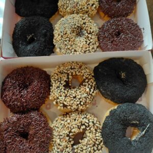 Donat besar 1 Box