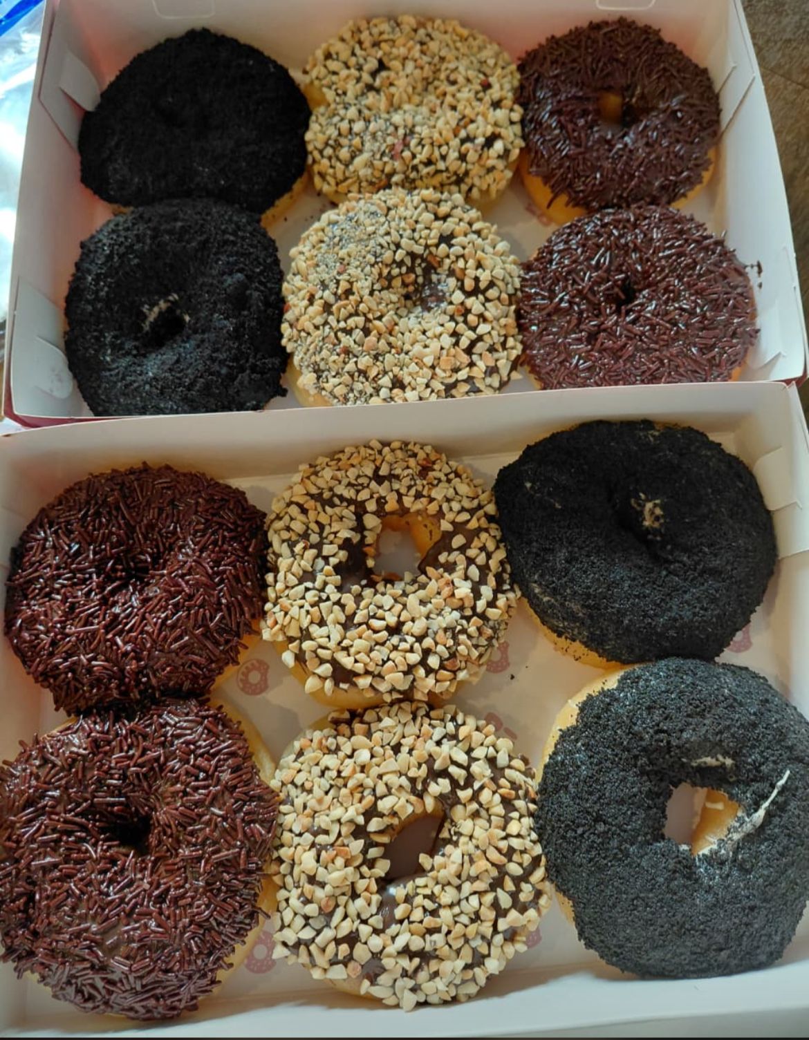 Donat besar 1 Box